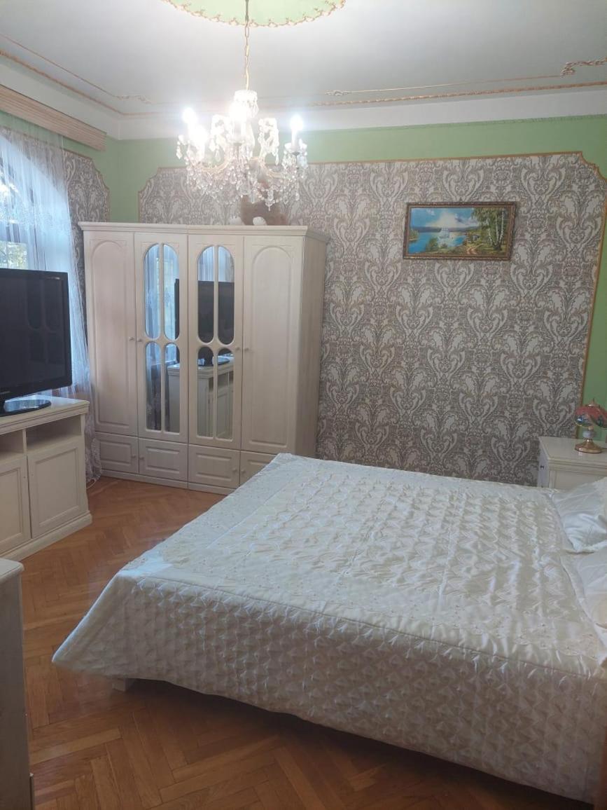 Yessentuki Warm Pool тёплый бассейн ессентуки Apartment Bradford (West Yorkshire)